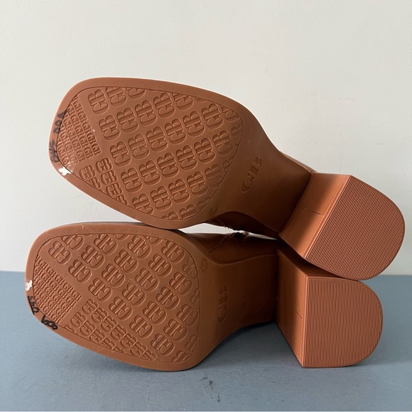Gianni Bini Ah-Mazed Caramel Brown Leather Block Heel Platform Chelsea Boots - Picture 8 of 8